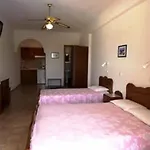 מלון Georgia 3*