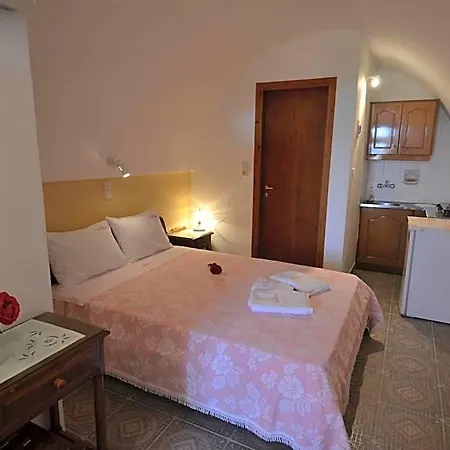 Hotel Georgia Perissa (Santorini)