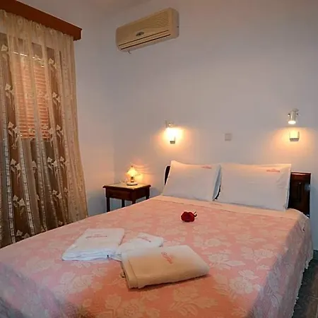 Georgia 3* Perísza