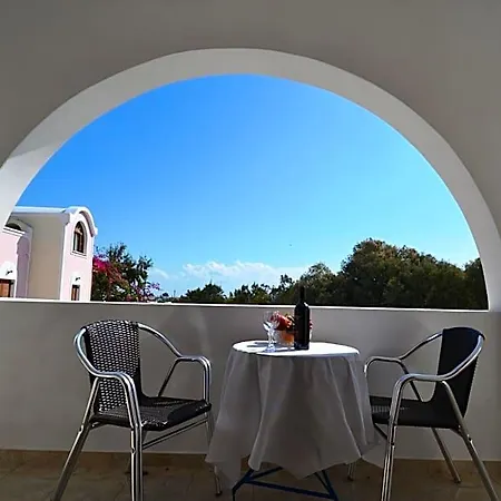 Hotel Georgia Perissa (Santorini)