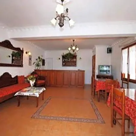 Georgia Perissa (Santorini)
