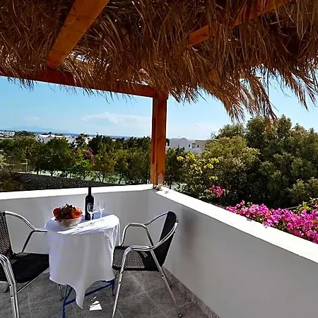 Georgia Perissa (Santorini)