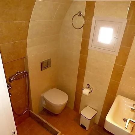 Hotel Georgia 3*