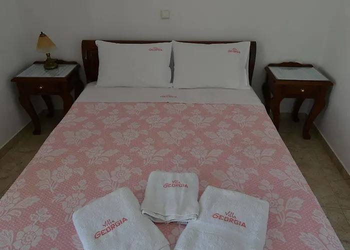 Georgia Hotel Perissa (Santorini)