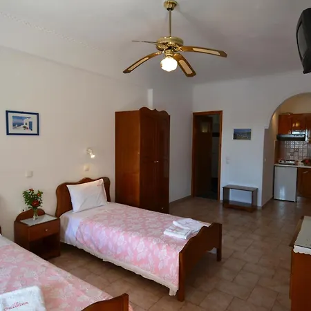 Georgia Perissa (Santorini)