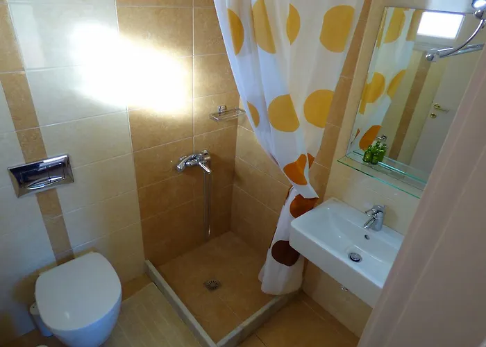 Georgia 3* Perissa (Santorini)